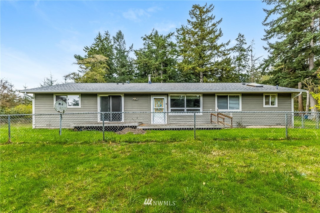 209 Fort Casey Road Coupeville, WA 98239 - Photo 1 of 27 Gallery Image 1