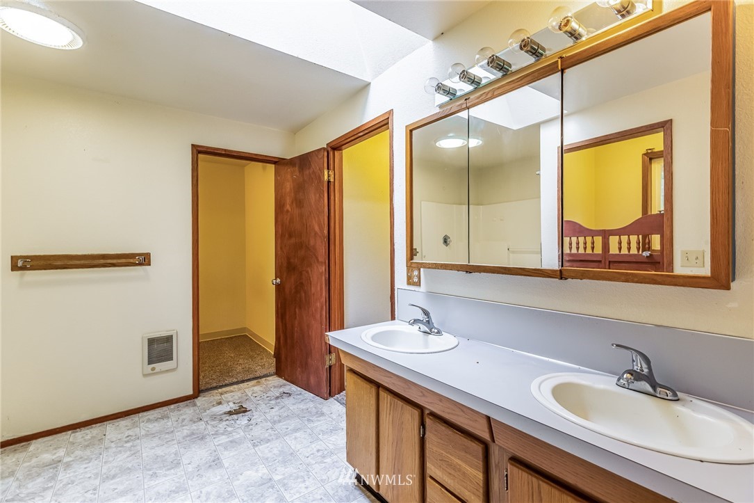 209 Fort Casey Road Coupeville, WA 98239 - Photo 16 of 27 Gallery Image 16