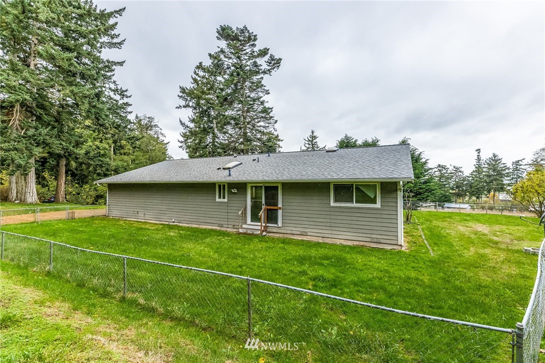 209 Fort Casey Road Coupeville, WA 98239 - Photo 23 of 27 Gallery Image 23