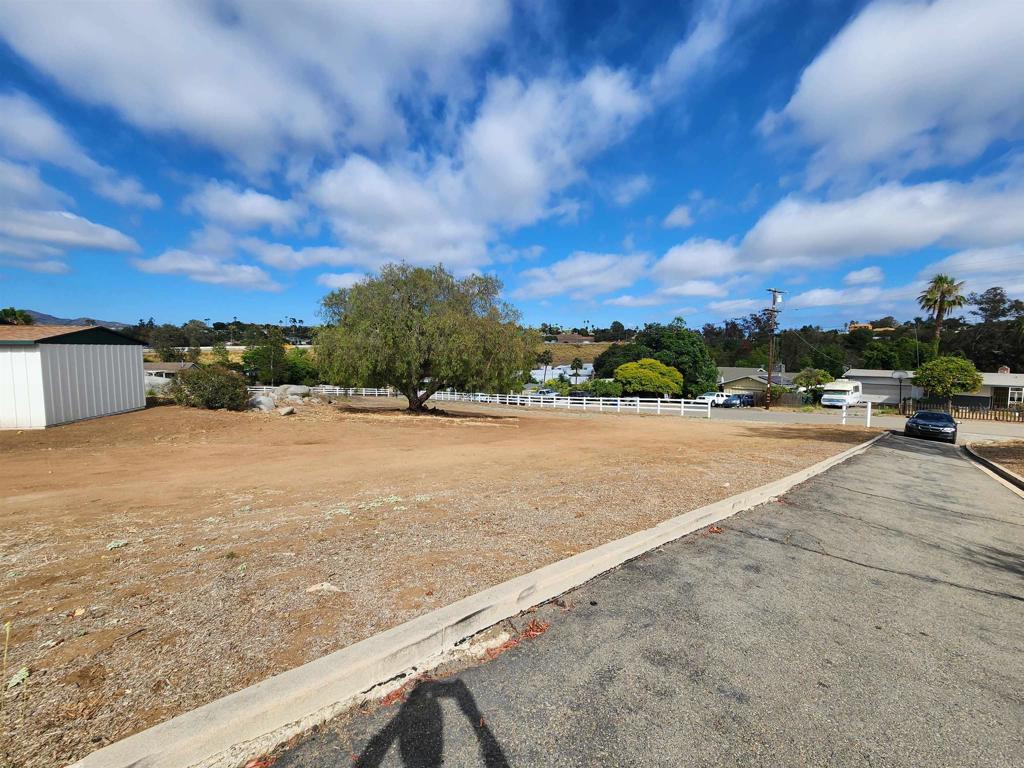 1060 Crest View Road Vista, CA 92081 - Photo 35 of 58