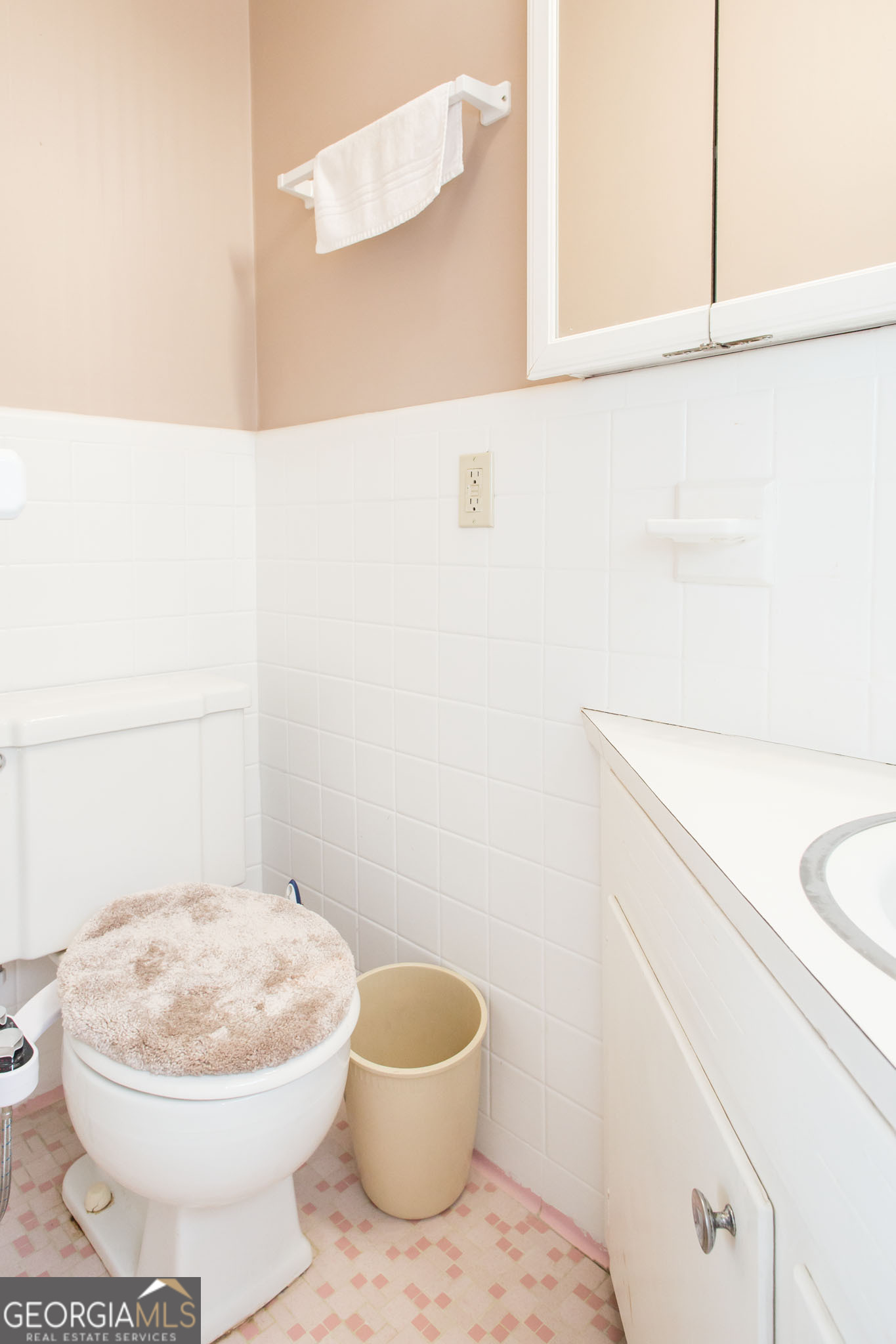 403 Preston Street Waycross, GA 31501 - Photo 35 of 36 a bathroom with a toilet and a sink