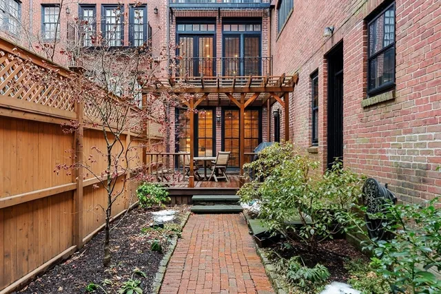 $7,750,000 | 25 Beaver Place, Unit A, Boston, MA 02108