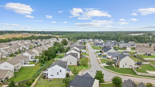 $320,000 | 544 Shoreline Boulevard, Boiling Springs, SC 29316