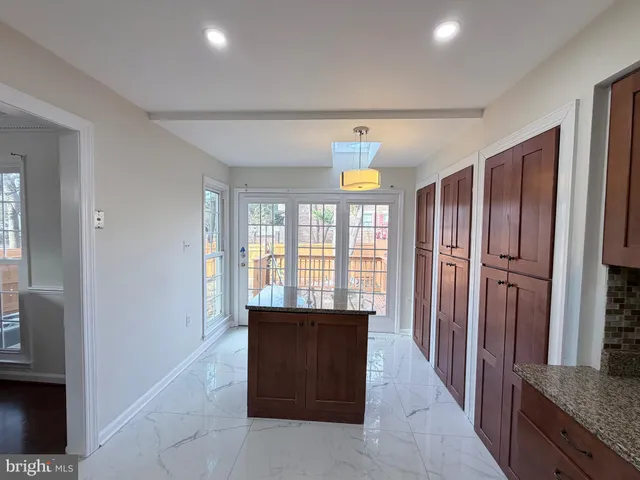 $3,600 | 5900 Parenham Way, Alexandria, VA 22310