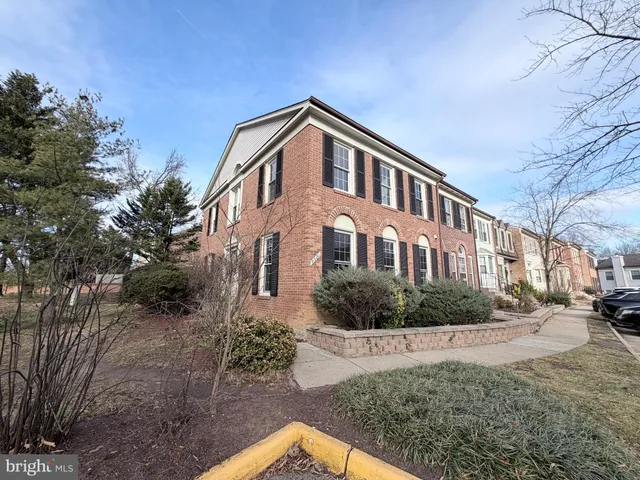 $3,600 | 5900 Parenham Way, Alexandria, VA 22310