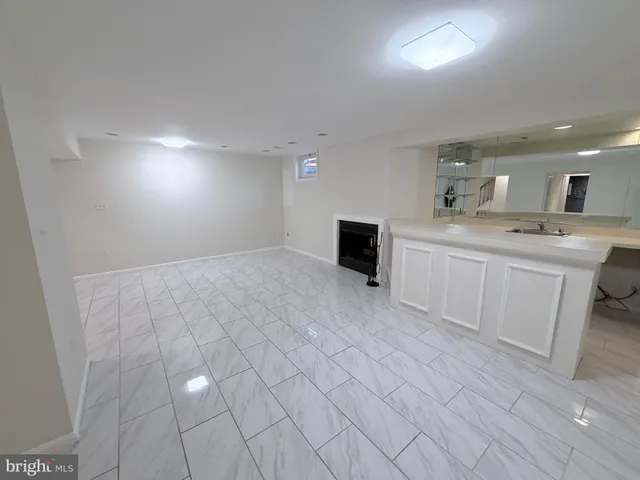 $3,600 | 5900 Parenham Way, Alexandria, VA 22310