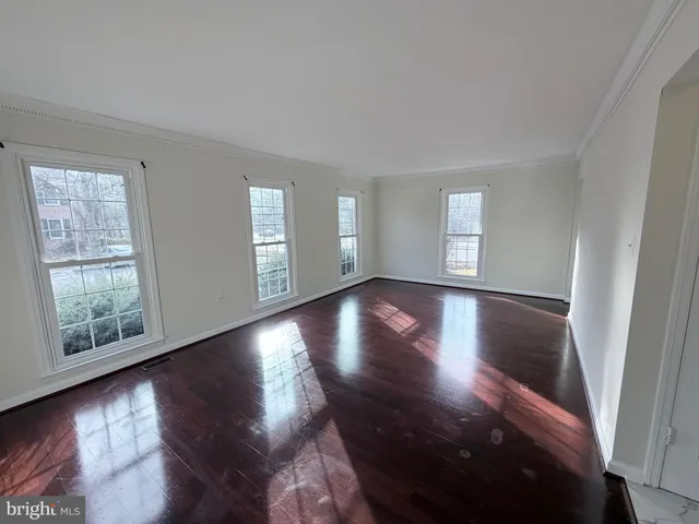 $3,600 | 5900 Parenham Way, Alexandria, VA 22310