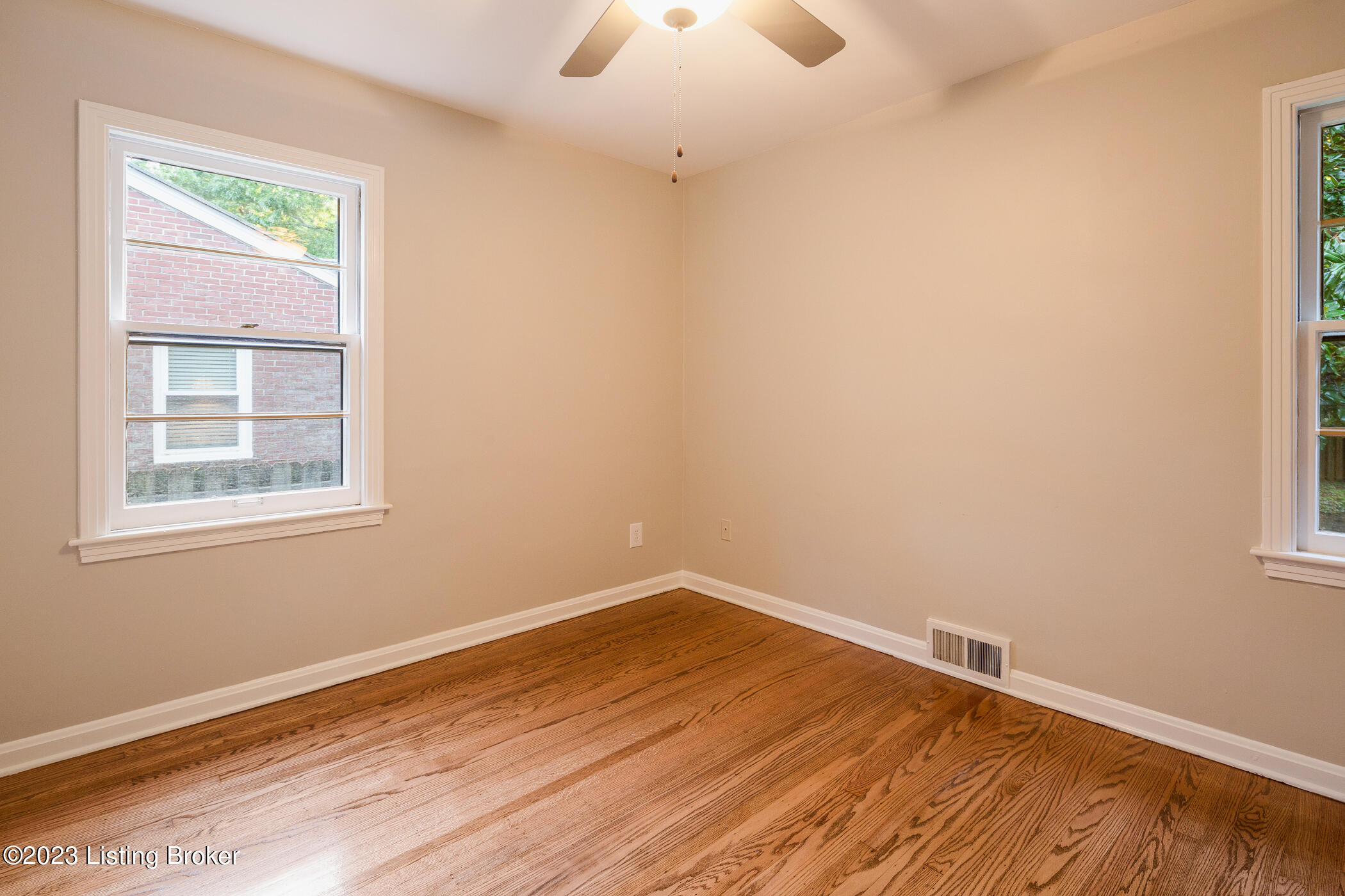 4321 Lincoln Road Louisville, KY 40220 - Photo 18 of 41 Bedroom