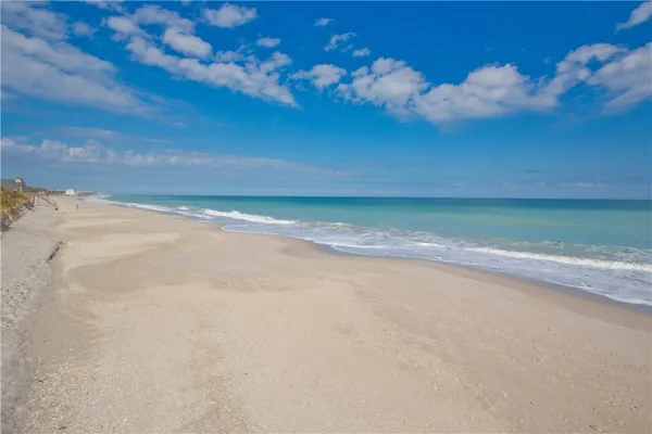 $8,500 | 1235 Winding Oaks Circle East, Unit 505, Vero Beach, FL 32963