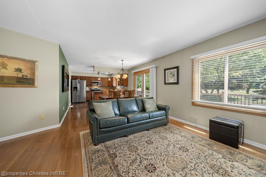 2163 Rochelle Park Drive Rochester Hills, MI 48309 - Photo 10 of 35