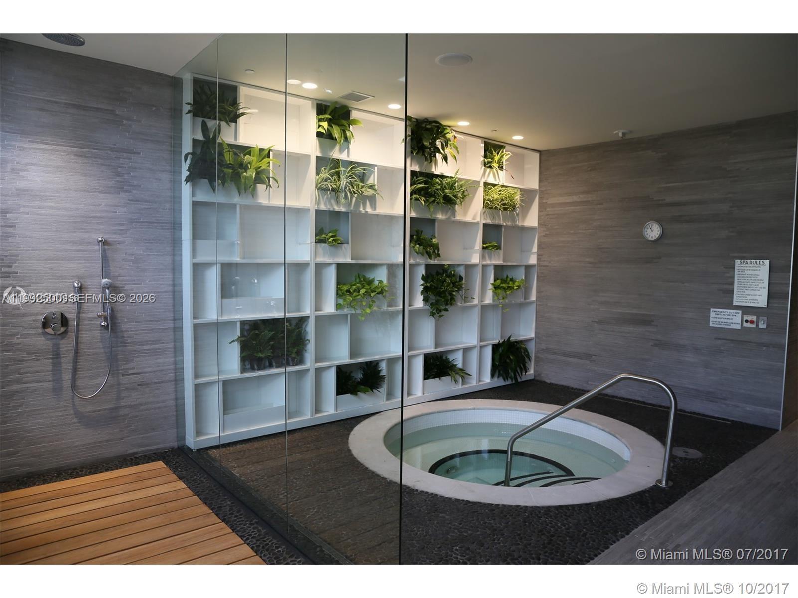 55 Southwest 9th Street, Unit 3709 Miami, FL 33130 - Photo 36 of 52 a picture of a bathroom
