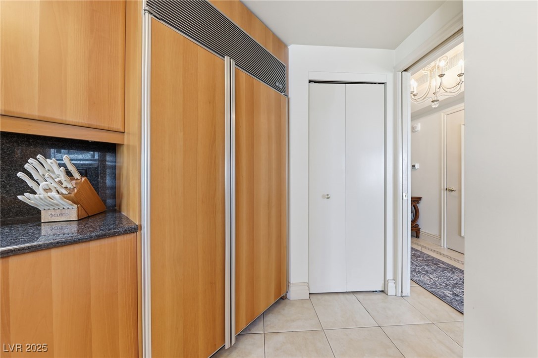 2747 Paradise Road, Unit 1205 Las Vegas, NV 89109 - Photo 18 of 32 Hall with light tile patterned flooring