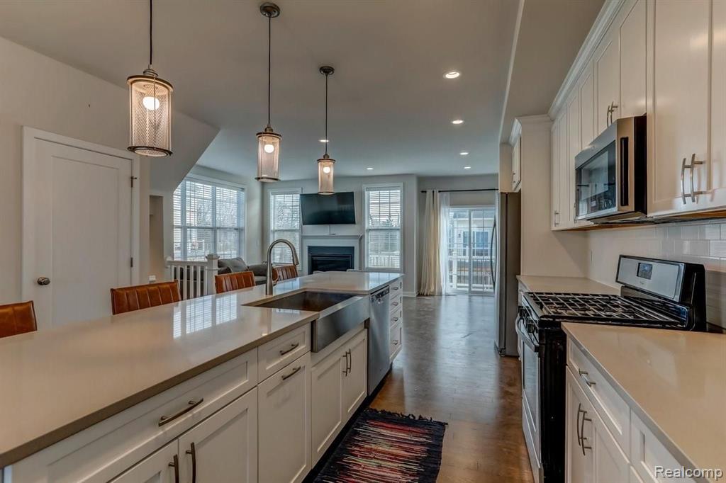 2841 Hardwick Road Ann Arbor, MI 48105 - Photo 14 of 43