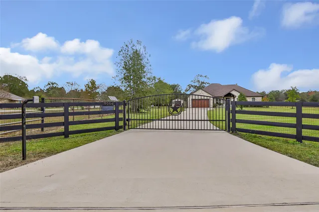 $599,900 | 9006 Water Buck Lane, Conroe, TX 77303