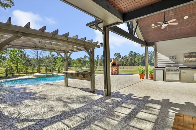 $599,900 | 9006 Water Buck Lane, Conroe, TX 77303