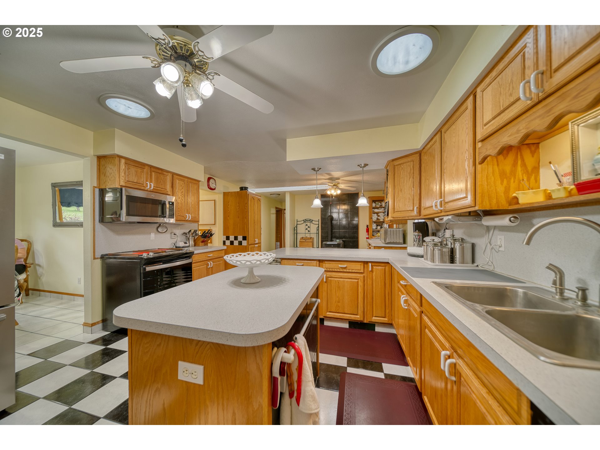64595 McDermott Road Deer Island, OR 97054 - Photo 13 of 48 Gallery Image 13