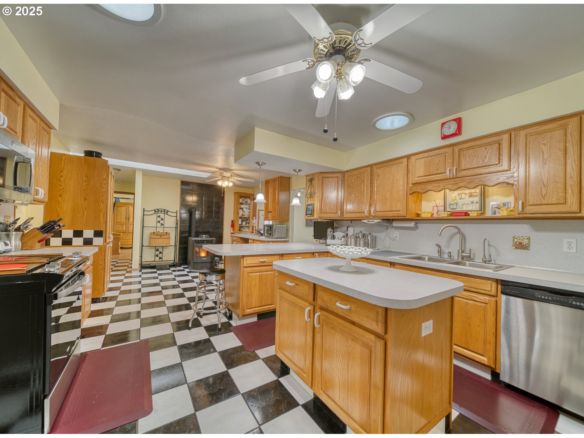 64595 McDermott Road Deer Island, OR 97054 - Photo 15 of 48 Gallery Image 15