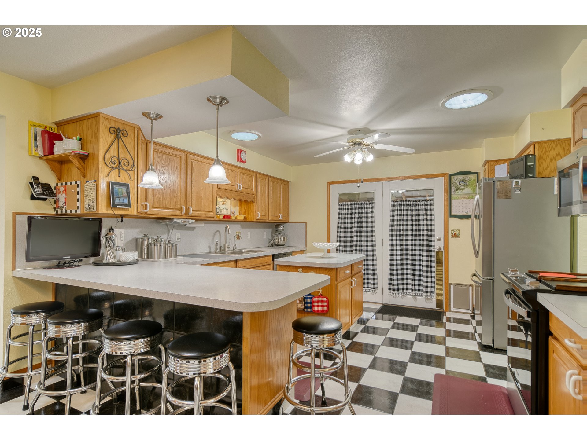 64595 McDermott Road Deer Island, OR 97054 - Photo 10 of 48 Gallery Image 10