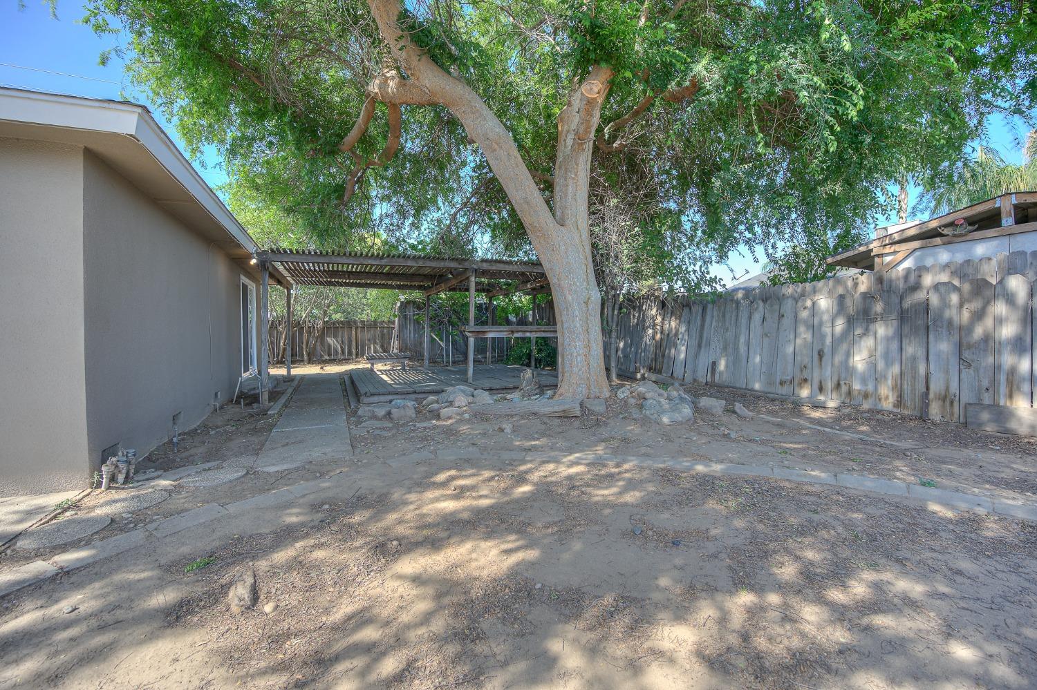 2811 North Winery Avenue Clovis, CA 93612 - Photo 25 of 25 a view of outdoor space and yard
