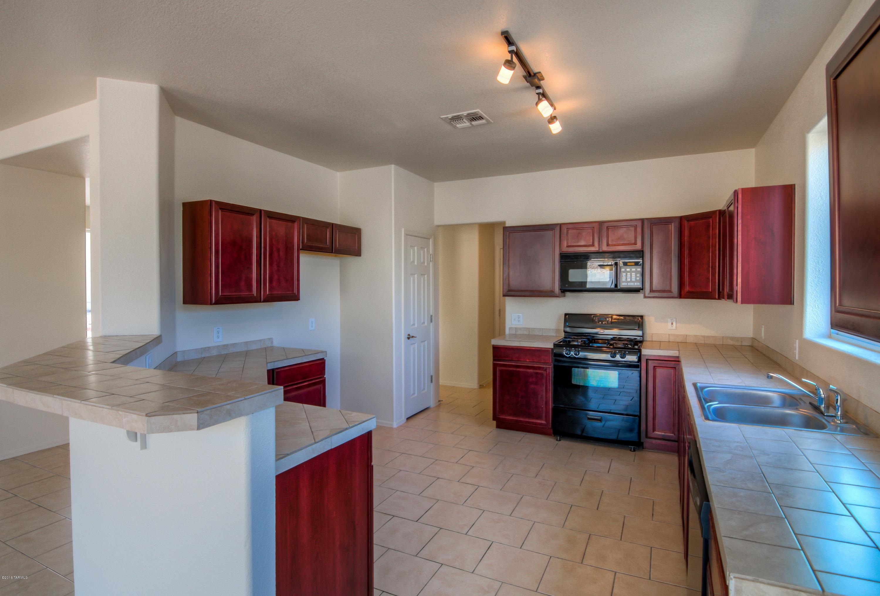 1358 South San Ricardo Court Tucson, AZ 85713 - Photo 2 of 24