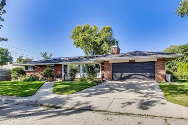 $549,900 | 5200 Wright Terrace, Skokie, IL 60077