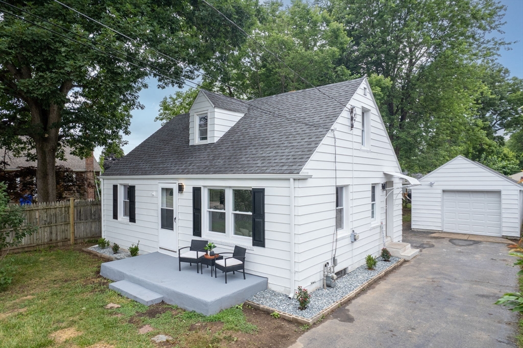 110 Oklahoma Street Springfield, MA 01104 - Photo 3 of 42 Gallery Image 3
