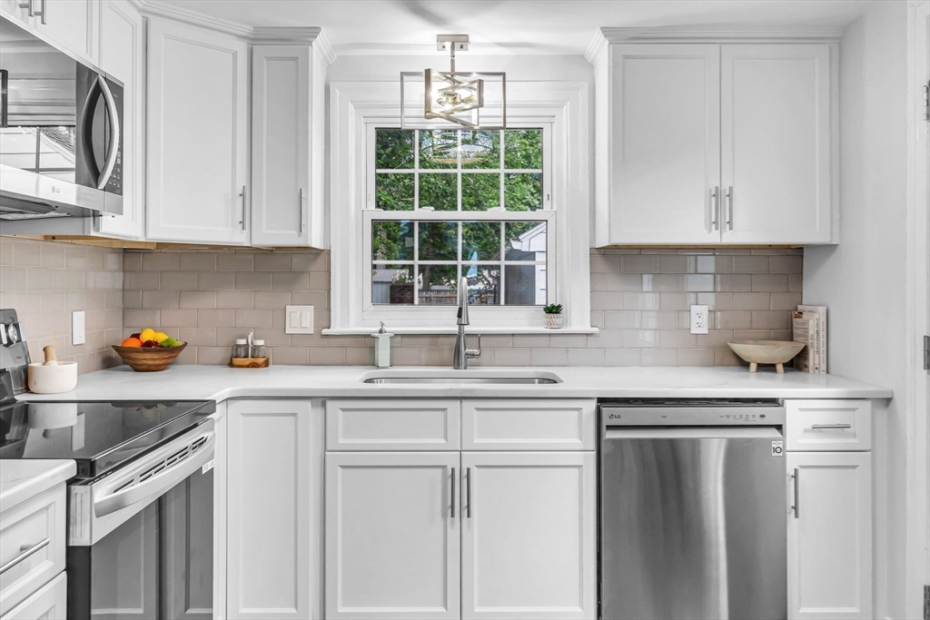 110 Oklahoma Street Springfield, MA 01104 - Photo 8 of 42 Gallery Image 8