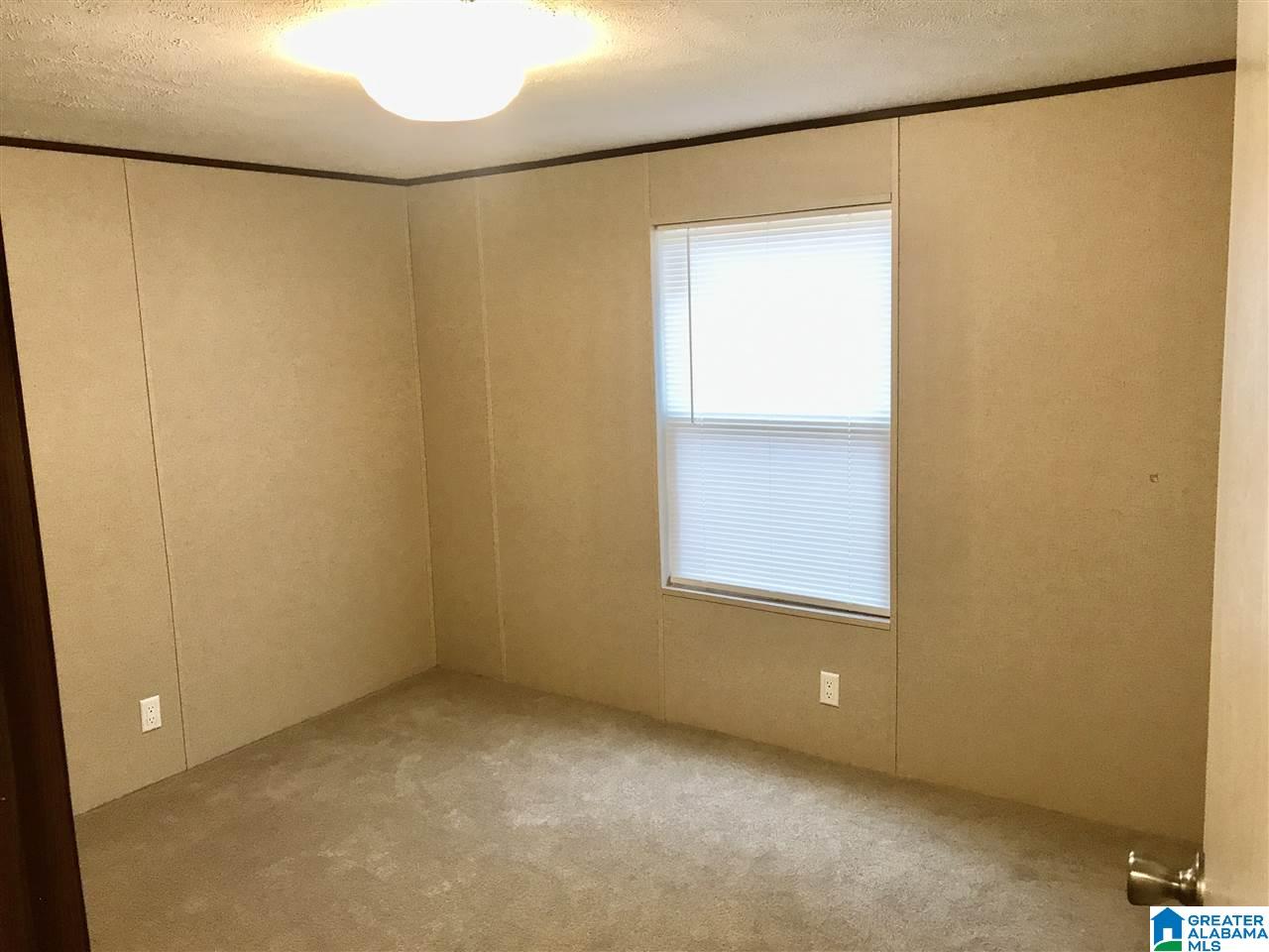 621 College Street Southwest Jacksonville, AL 36265 - Photo 9 of 24