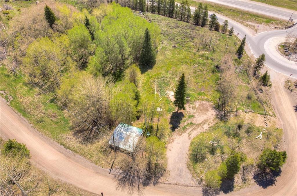33 Giberson Road Frisco, CO 80443 - Photo 8 of 9 a bathroom with a shower