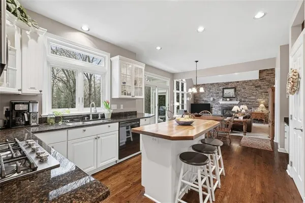 $900,000 | 121 Drake Drive, Wexford, PA 15090