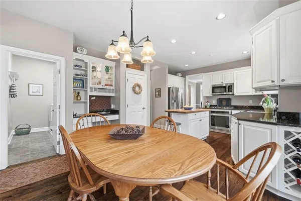 $900,000 | 121 Drake Drive, Wexford, PA 15090
