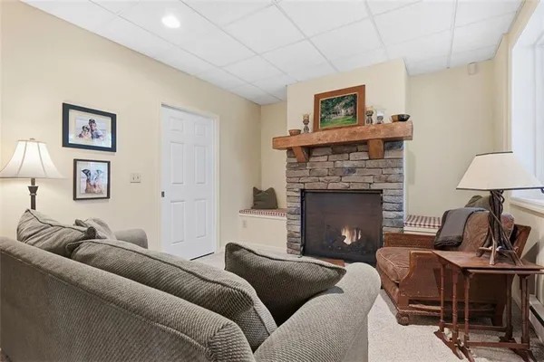 $900,000 | 121 Drake Drive, Wexford, PA 15090