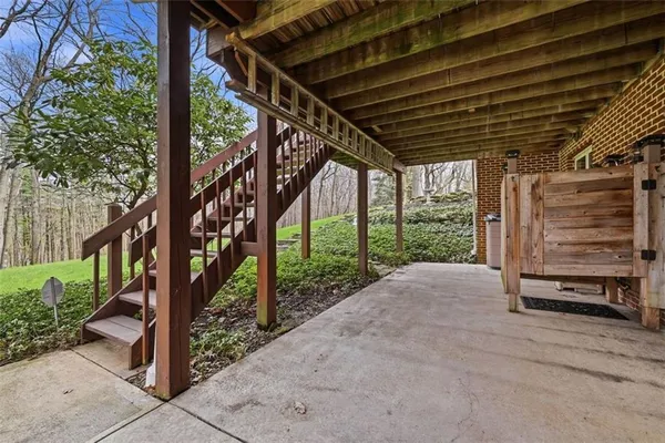 $900,000 | 121 Drake Drive, Wexford, PA 15090