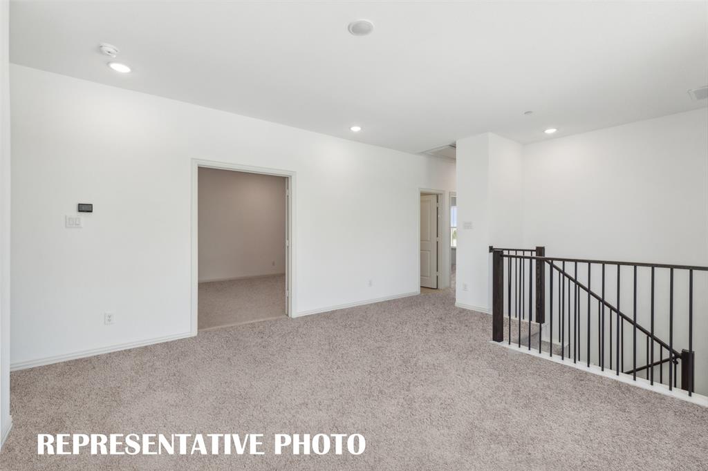 1034 Splitrock Drive Allen, TX 75013 - Photo 13 of 18 a view of a hallway