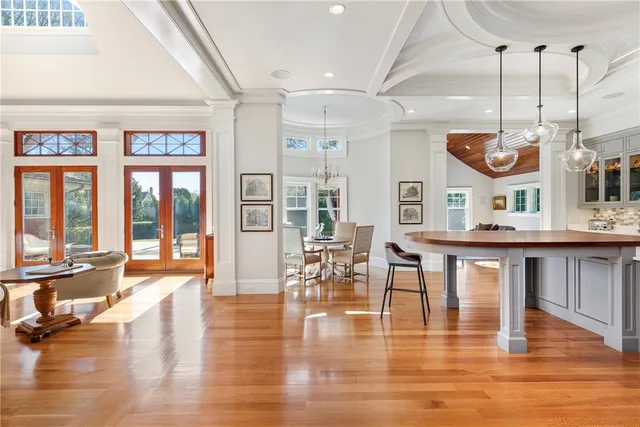 $8,395,000 | 10 Ocean Lawn Lane, Newport, RI 02840