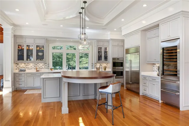 $8,395,000 | 10 Ocean Lawn Lane, Newport, RI 02840