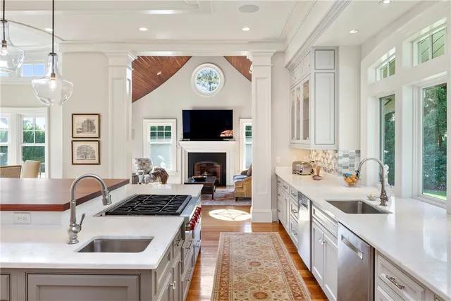 $8,395,000 | 10 Ocean Lawn Lane, Newport, RI 02840