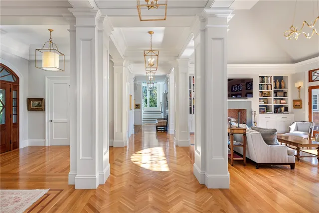 $8,395,000 | 10 Ocean Lawn Lane, Newport, RI 02840