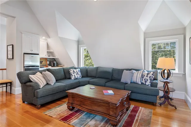 $8,395,000 | 10 Ocean Lawn Lane, Newport, RI 02840