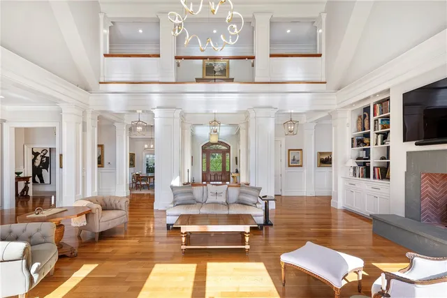 $8,395,000 | 10 Ocean Lawn Lane, Newport, RI 02840