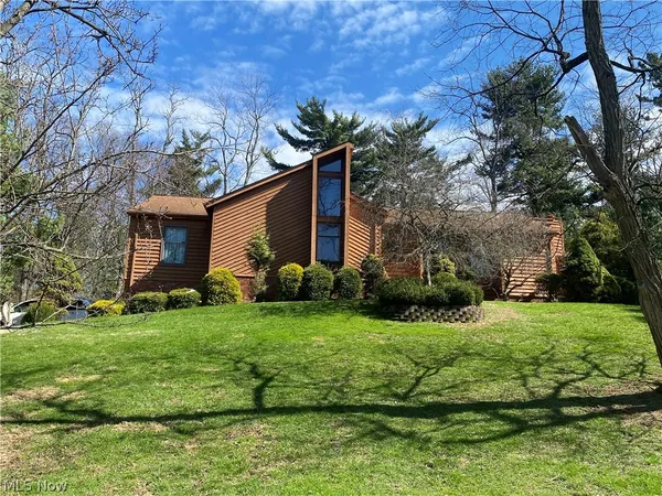 $350,000 | 68499 Greenwood Road, St. Clairsville, OH 43950