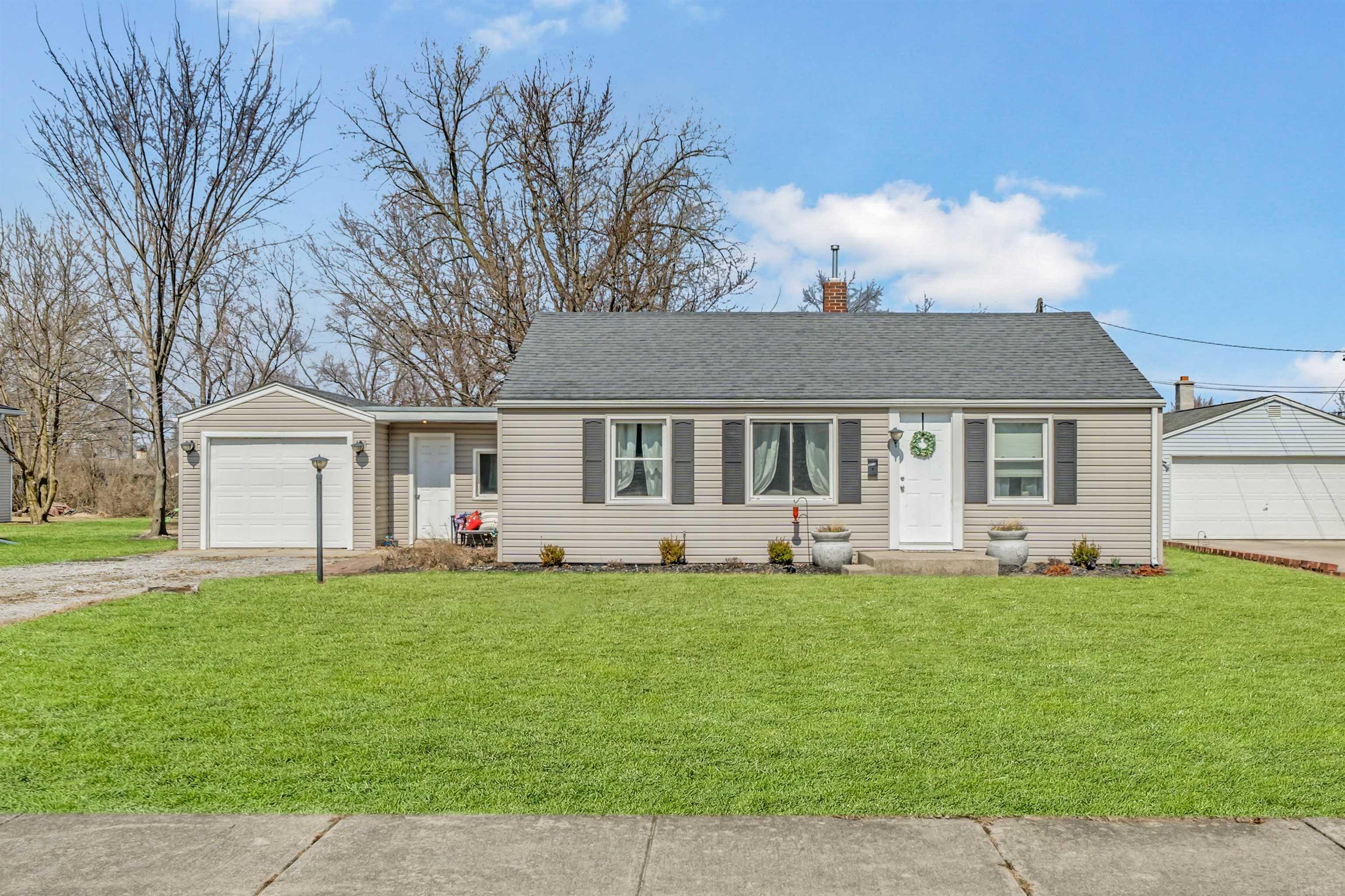 2312 Maplewood Road Fort Wayne, IN 46819 - Photo 1 of 25