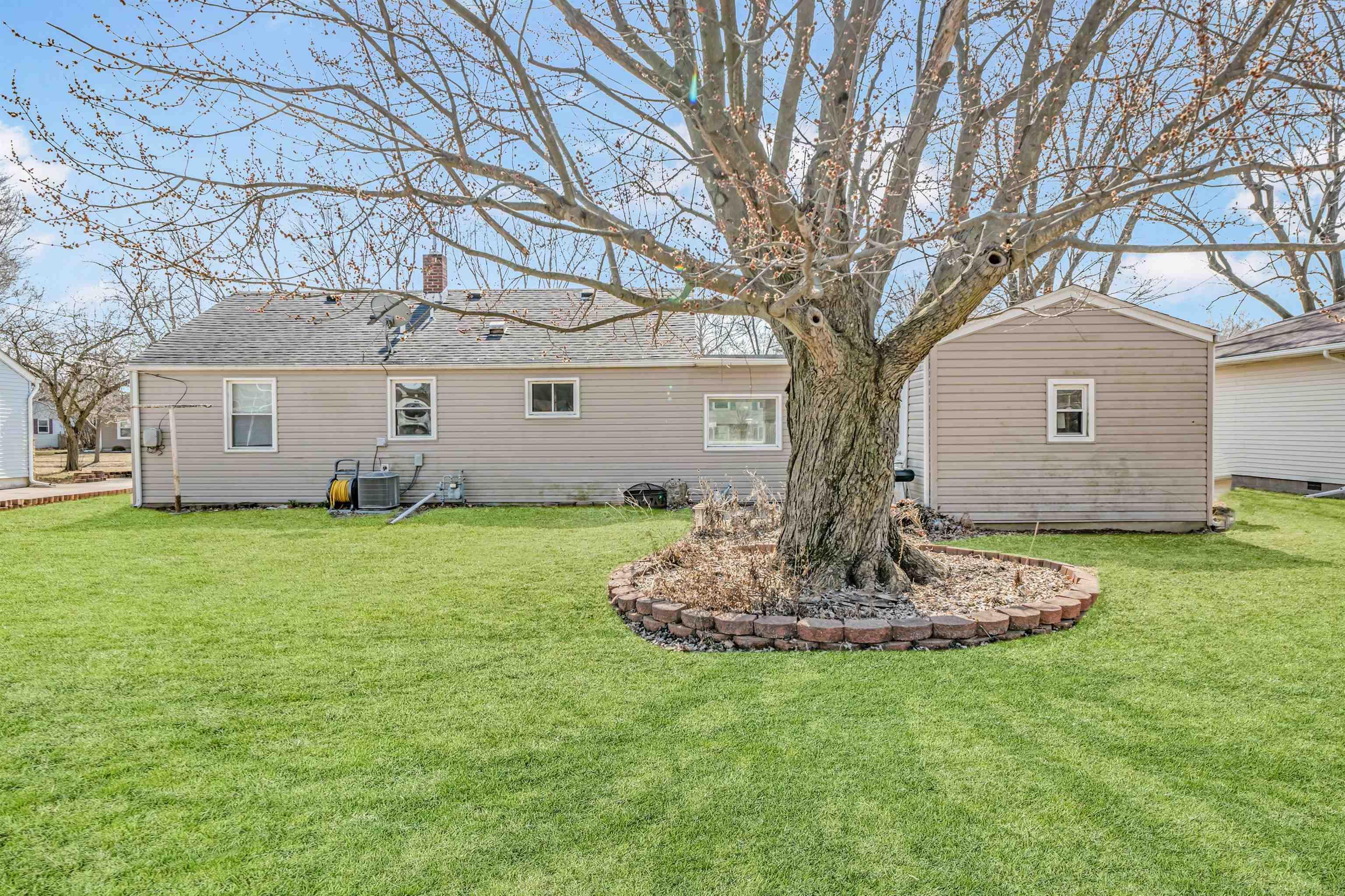2312 Maplewood Road Fort Wayne, IN 46819 - Photo 6 of 25