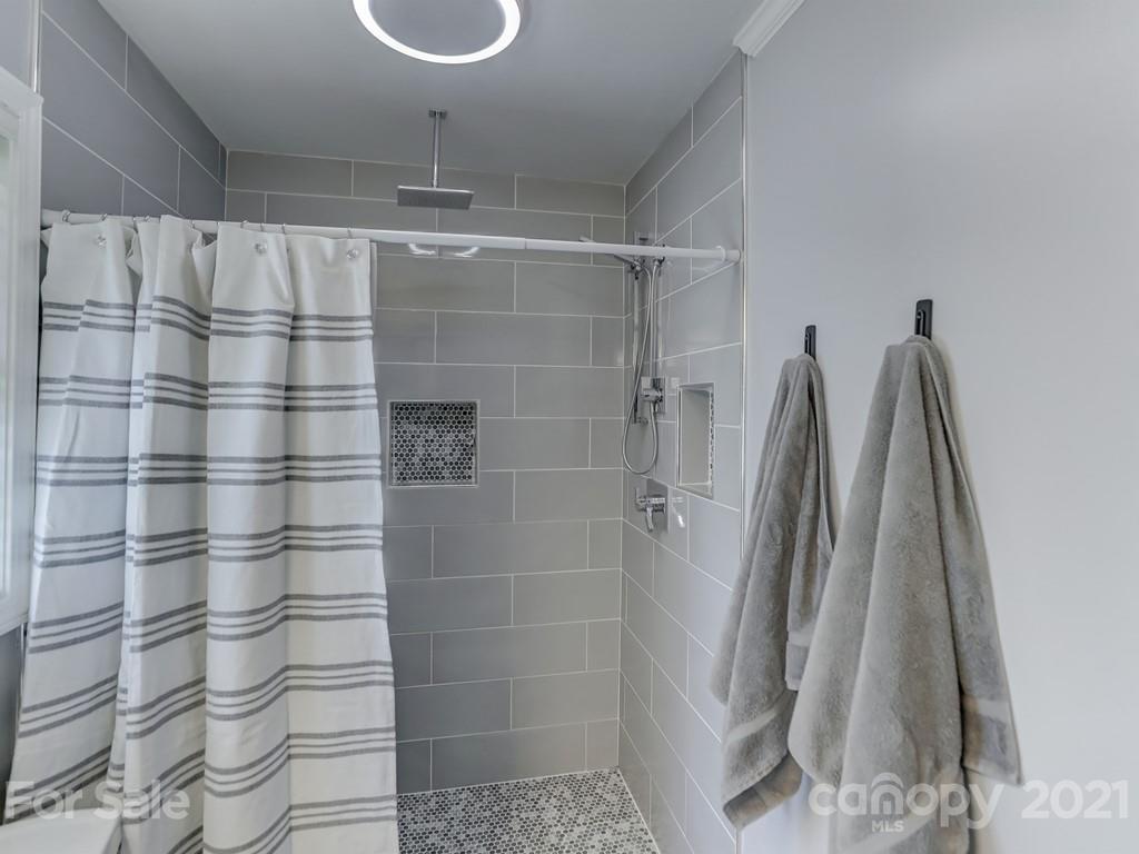 1520 Cobblestone Court Fort Mill, SC 29708 - Photo 22 of 47 a bathroom with a shower