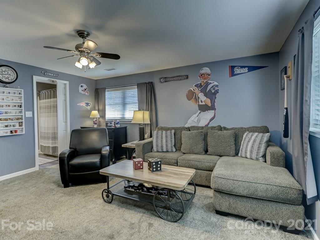 1520 Cobblestone Court Fort Mill, SC 29708 - Photo 34 of 47 a living room with furniture