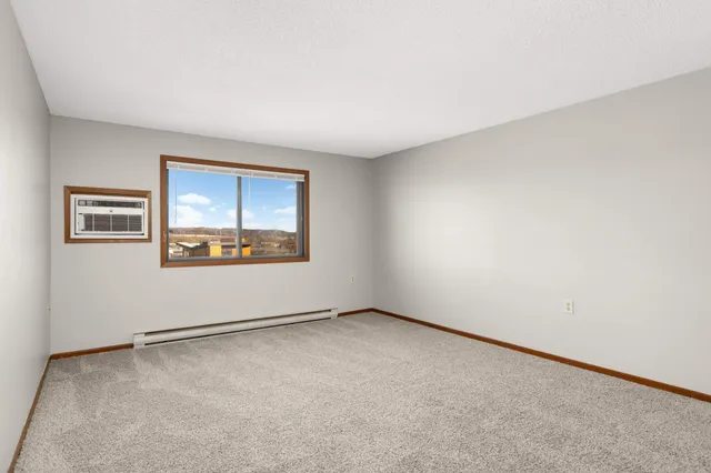 $115,000 | 221 Grand Avenue West, Unit 316, South St. Paul, MN 55075