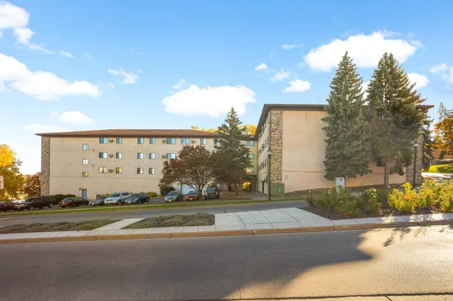 $115,000 | 221 Grand Avenue West, Unit 316, South St. Paul, MN 55075