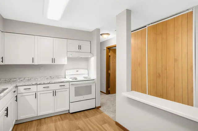 $115,000 | 221 Grand Avenue West, Unit 316, South St. Paul, MN 55075