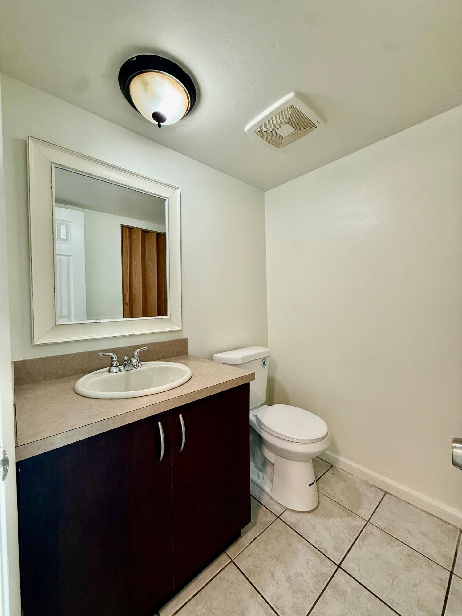 337 Gulfstream Road Dania Beach, FL 33004 - Photo 10 of 18 WhatsApp Image 2026-08-27 at 21.34.35 (3