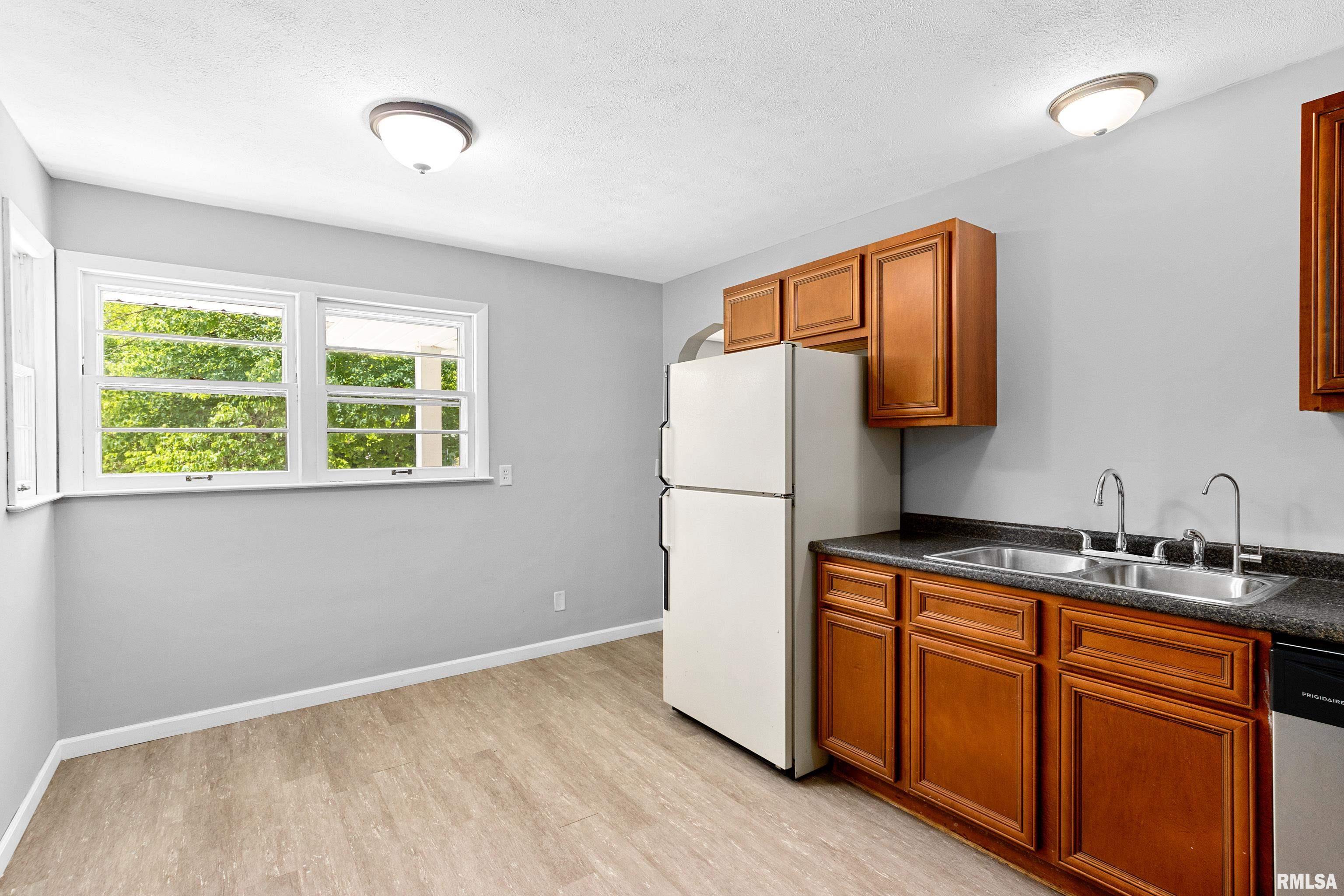 1437 East Resthaven Road Peoria, IL 61615 - Photo 15 of 25 Gallery Image 15